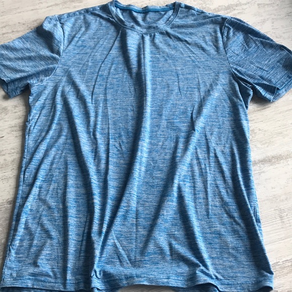 Men’s Shirt- Size Large - Picture 1 of 5